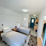 Kapselhotell Saroukos