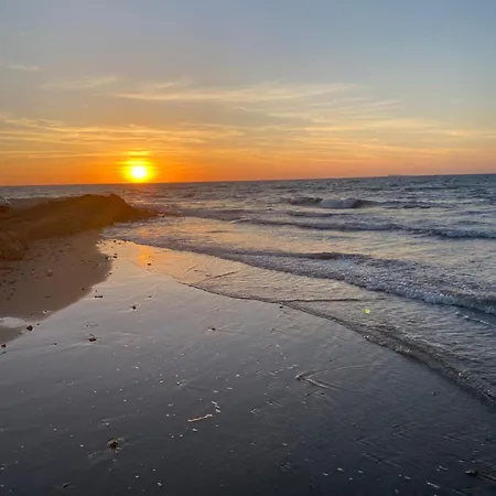 Capsule hotel Saroukos