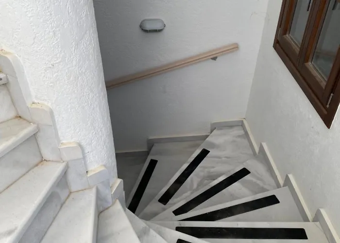 Saroukos Capsule hotel Panormos (Kalymnos)