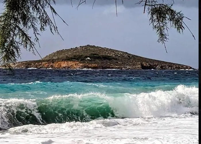 Hotel Cápsula Saroukos