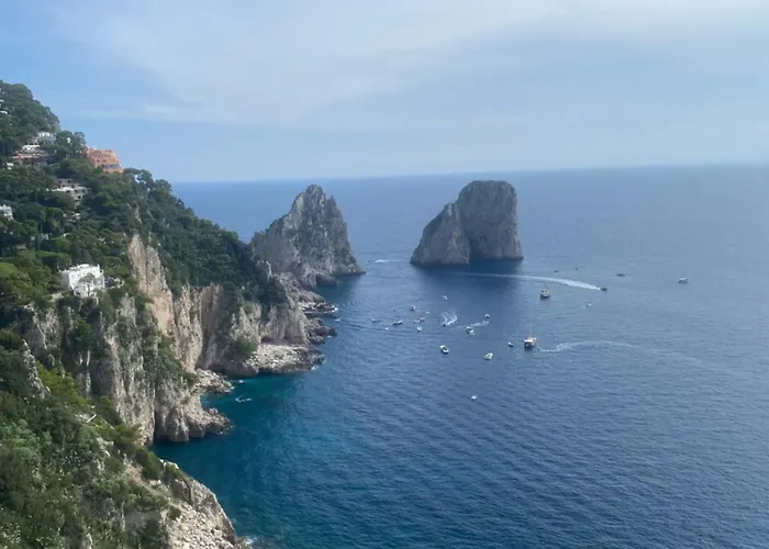 Saroukos Hotel Cápsula *