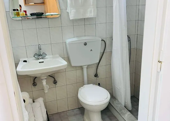 Saroukos Hotel Cápsula *